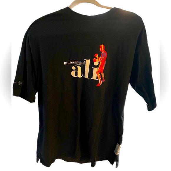 FUBU Other - Platinum Fubu Muhammad Ali Heavyweight Champion of the World Black Tee, size Lg